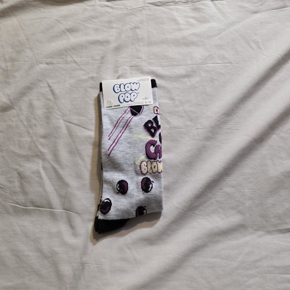 Novelty Charm Blow pop Colors Gray and Purple. Socks Size 6-12 - Picture 2 of 2